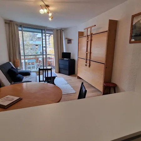 Apartment 4 Pers Avec Balcon, Au Pied Des Pistes, Proche Esf Et Remontees Mecaniques - Fr-1-516-193 *